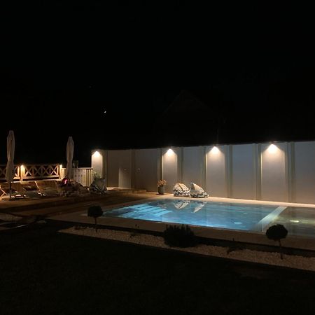 Biscontini'S Studio เปรอิด ภายนอก รูปภาพ